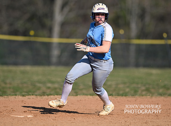 BullSoftball01879