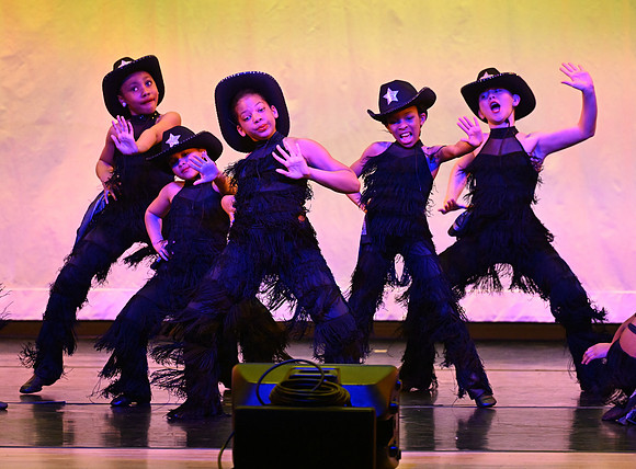 OMHSDance-00564