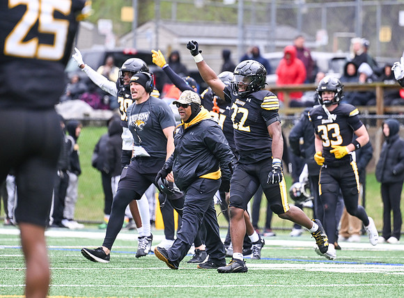 TowsonFB09887
