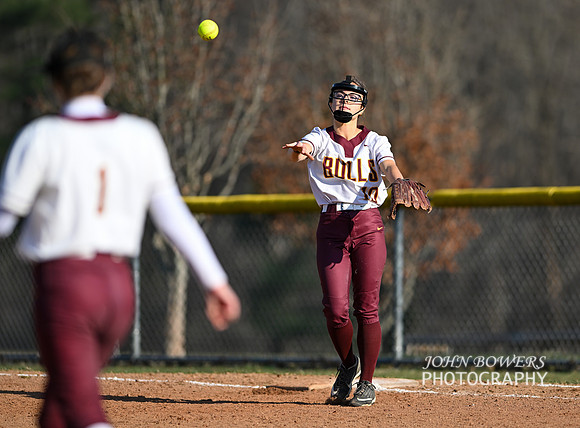 BullSoftball02099