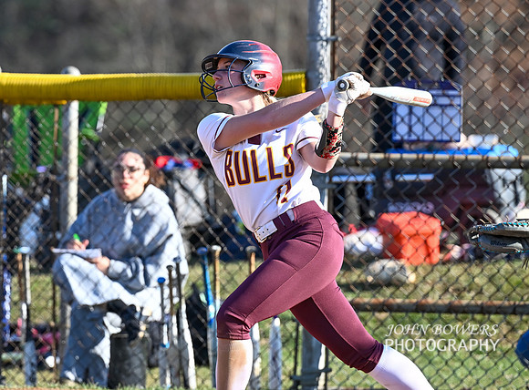 BullSoftball01036