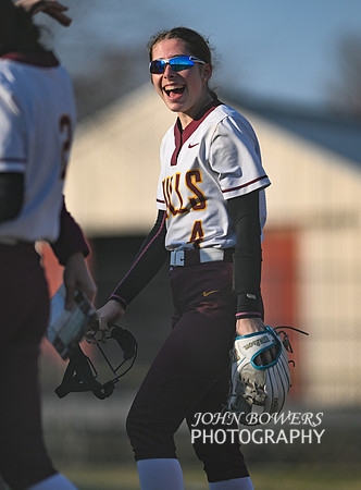 BullSoftball02147