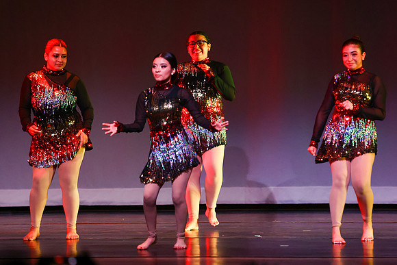 OMHSDance1052