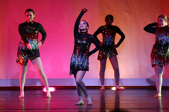 OMHSDance1196