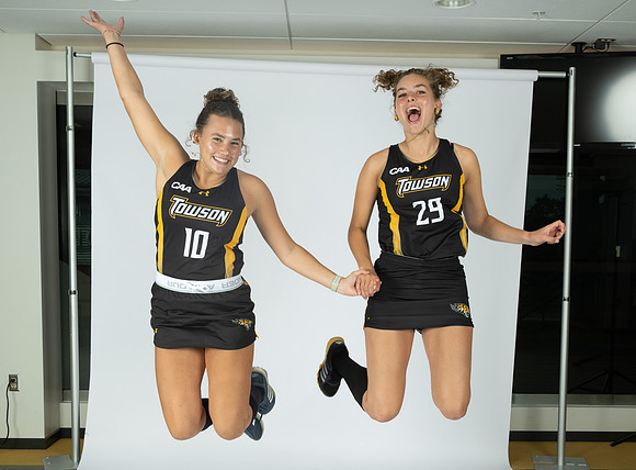 TU-FieldHockeyl-00457