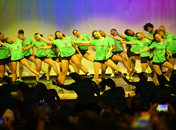 OMHSDance-01036