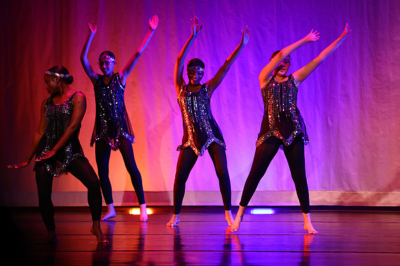 OMHSDance1572