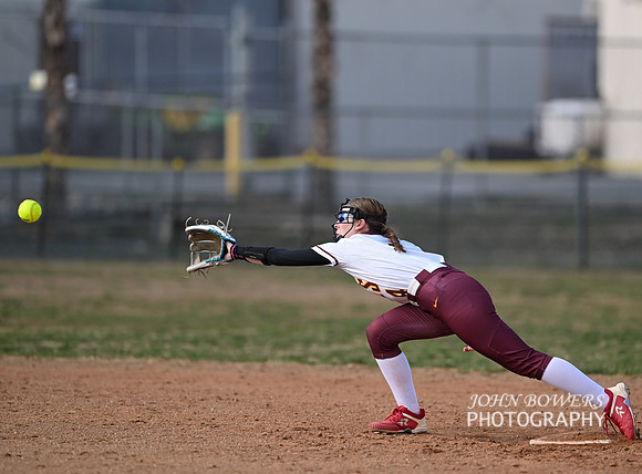 BullSoftball01585