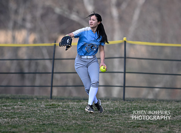 BullSoftball01389