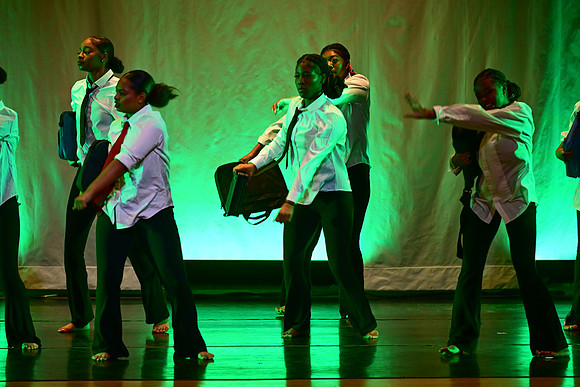 OM-Dance3187