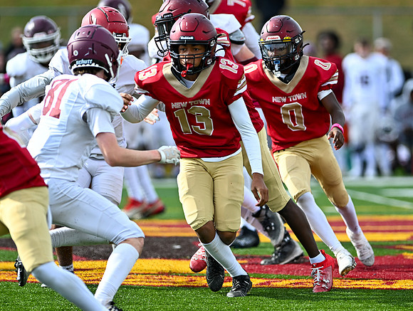 Towson-v-NT-JV-02808