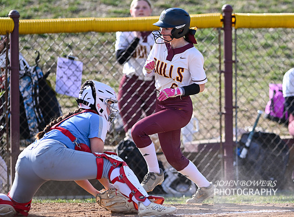 BullSoftball01682